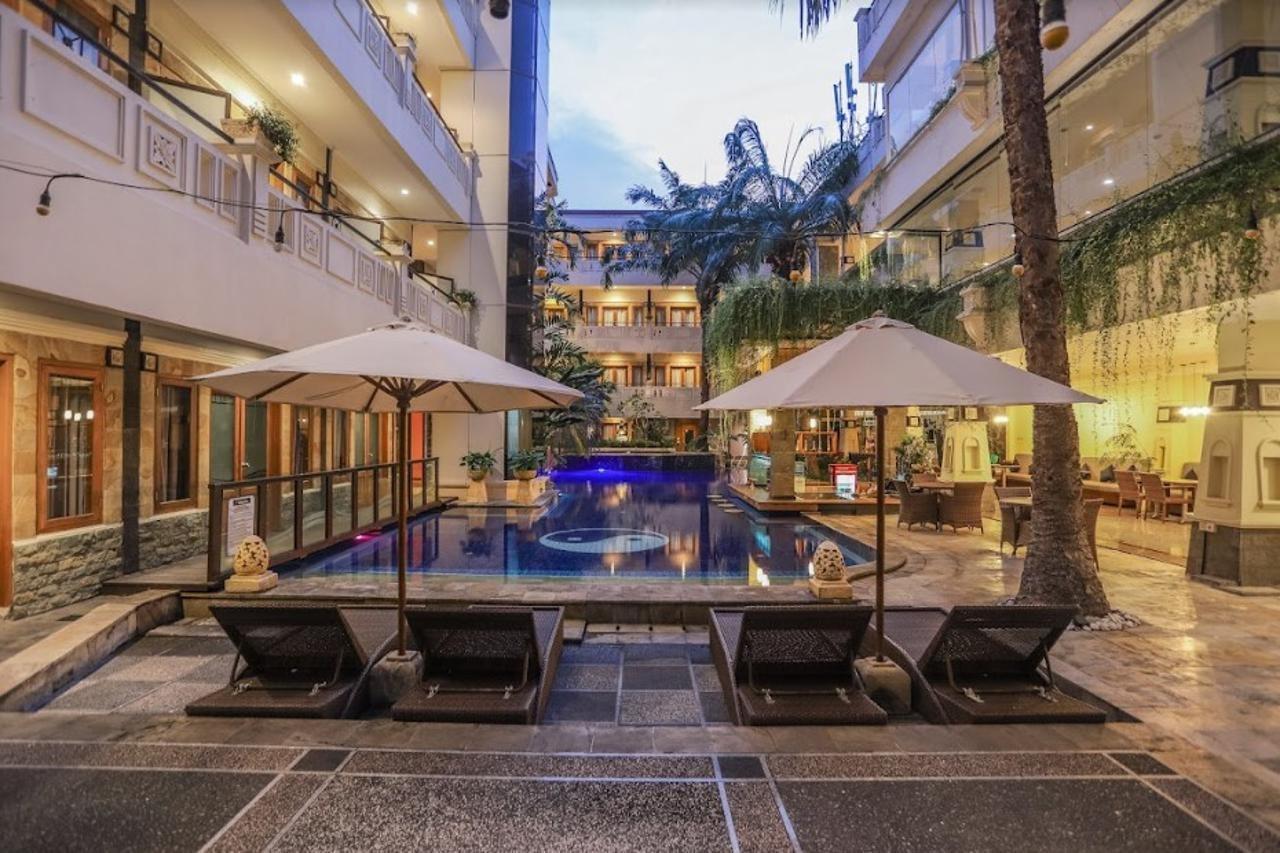 Famous Kuta Formerly Permata Kuta होटल 4*